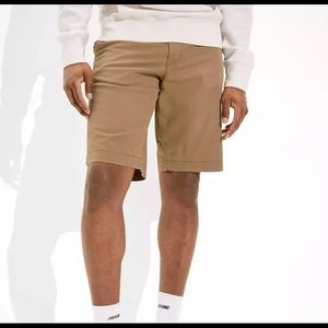 American Eagle NEXT LEVEL FLEX Longer Length Chino Shorts Mens size 30 Khaki NEW